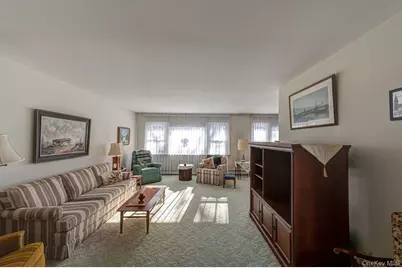 46 Crestwood Drive, Huntington Station, NY 11746 - Photo 9