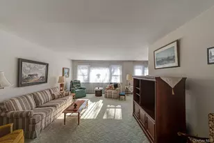 46 Crestwood Dr, Huntington Station, NY 11746 - Photo 9