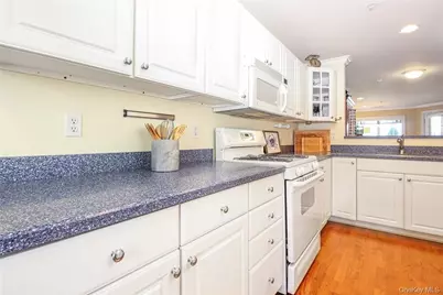 213 Waterside Close, Peekskill, NY 10566 - Photo 13