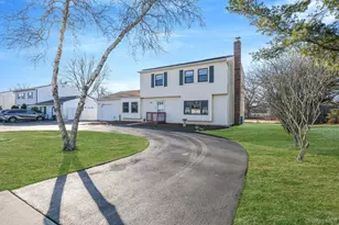 139 Tarpon Ave, Medford, NY 11763 - Photo 3