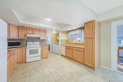 139 Tarpon Avenue, Medford, NY 11763 - Photo 13