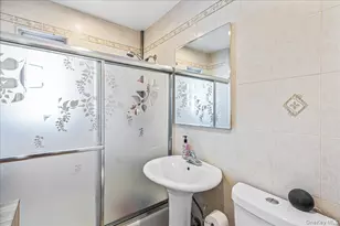 216-15 68th Ave, Bayside, NY 11364 - Photo 15