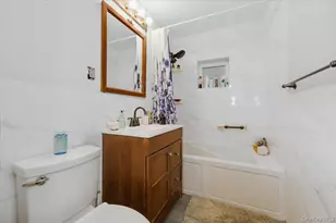 192 Huntington Ave, Bronx, NY 10465 - Photo 11