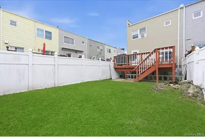 192 Huntington Avenue, Bronx, NY 10465 - Photo 17