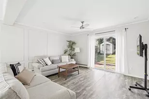 22 Shelter Ln, Levittown, NY 11756 - Photo 5