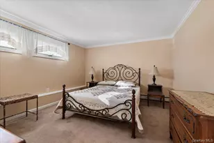 53 Beaumont Dr, Plainview, NY 11803 - Photo 17