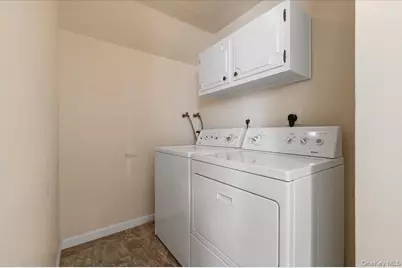 53 Beaumont Drive, Plainview, NY 11803 - Photo 19