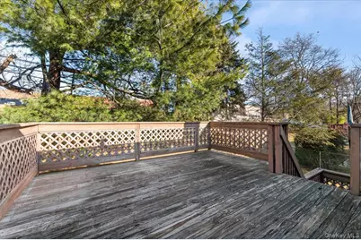 53 Beaumont Drive, Plainview, NY 11803 - Photo 21