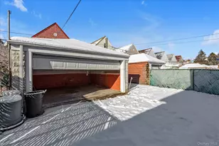 45-32 Utopia Pkwy, Flushing, NY 11358 - Photo 3