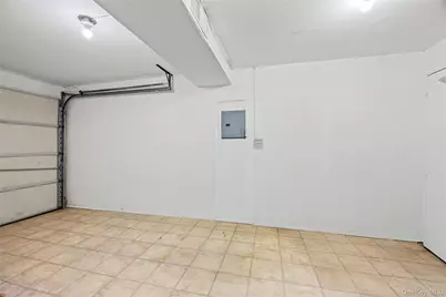 18 South Drive, New Hyde Park, NY 11040 - Photo 19