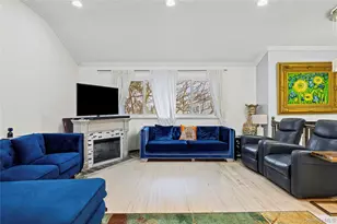 18 South Dr, New Hyde Park, NY 11040 - Photo 3