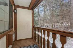 72 Foxwood Cir, Mount Kisco, NY 10549 - Photo 19