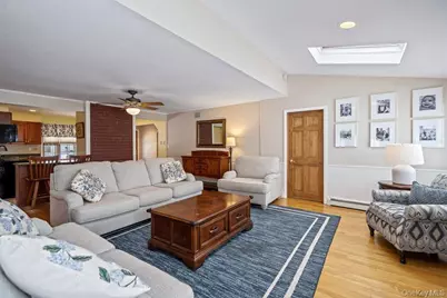 33 Skylark Lane, Levittown, NY 11756 - Photo 21