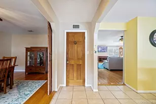 33 Skylark Ln, Levittown, NY 11756 - Photo 5