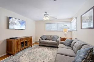 33 Skylark Ln, Levittown, NY 11756 - Photo 27