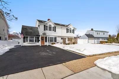 33 Skylark Lane, Levittown, NY 11756 - Photo 3