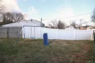 2 Vita Dr, Central Islip, NY 11722 - Photo 33