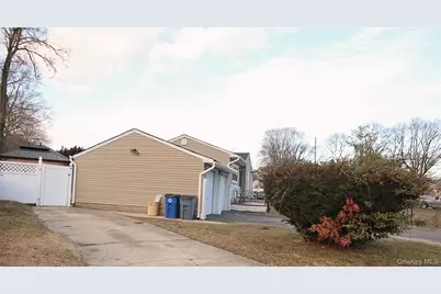 2 Vita Drive, Central Islip, NY 11722 - Photo 37