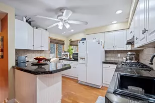 11 Cedar Crest Dr, Dix Hills, NY 11746 - Photo 11