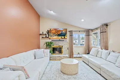 11 Cedar Crest Drive, Dix Hills, NY 11746 - Photo 13