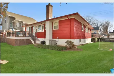 11 Muir Place, New Rochelle, NY 10801 - Photo 3