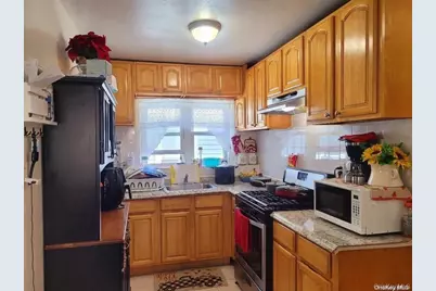17128 103rd Road, Jamaica, NY 11433 - Photo 9