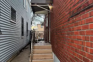 171-28 103rd Rd, Jamaica, NY 11433 - Photo 19