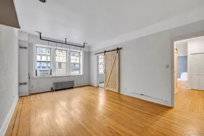 4 Maple Dr #1J, Great Neck, NY 11021 - Photo 7