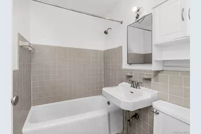 8 Fordham Hill Oval #3D, Bronx, NY 10468 - Photo 5