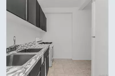 8 Fordham Hill Oval #3D, Bronx, NY 10468 - Photo 3