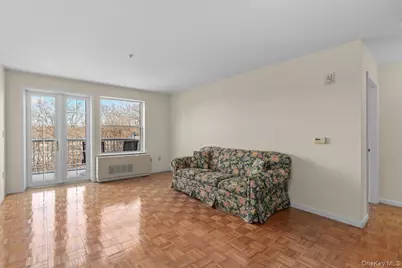 312 Sutton Drive #312, Mount Kisco, NY 10549 - Photo 9