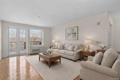 312 Sutton Drive #312, Mount Kisco, NY 10549 - Photo 9