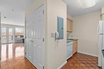 312 Sutton Drive #312, Mount Kisco, NY 10549 - Photo 5