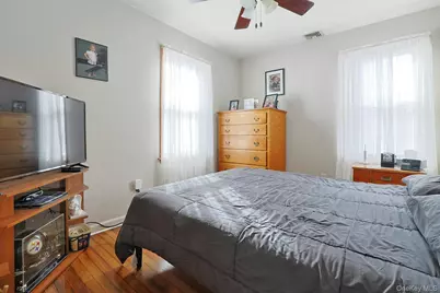 16 Richardson Place, Eastchester, NY 10709 - Photo 17