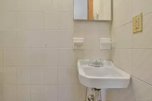 16 Richardson Pl, Eastchester, NY 10709 - Photo 9