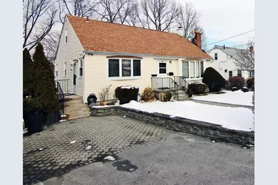 201 Bennett Avenue #1, Yonkers, NY 10701 - Photo 3