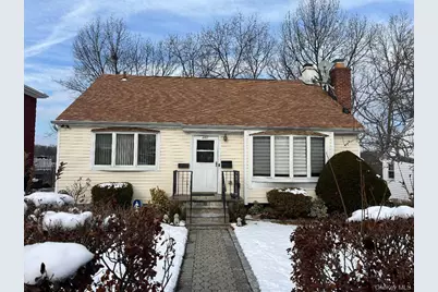 201 Bennett Avenue #1, Yonkers, NY 10701 - Photo 1
