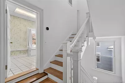 152 Sutton Manor Road, New Rochelle, NY 10801 - Photo 31