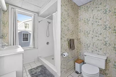 152 Sutton Manor Road, New Rochelle, NY 10801 - Photo 29