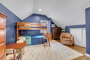 39 Corwin Ave, New Hyde Park, NY 11040 - Photo 13