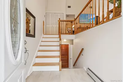 4 Austin Way, Tappan, NY 10983 - Photo 3