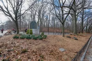 115-25 Metropolitan Ave, Kew Gardens, NY 11418 - Photo 15