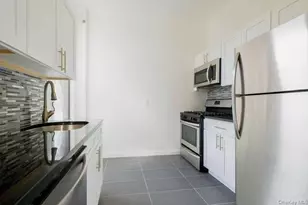 115-25 Metropolitan Ave, Kew Gardens, NY 11418 - Photo 9