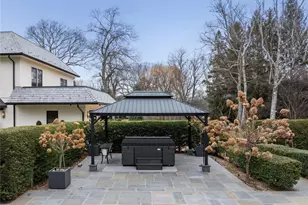 30 Woodacres Rd, Brookville, NY 11545 - Photo 37