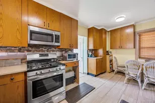 91-16 196th St, Hollis, NY 11423 - Photo 19