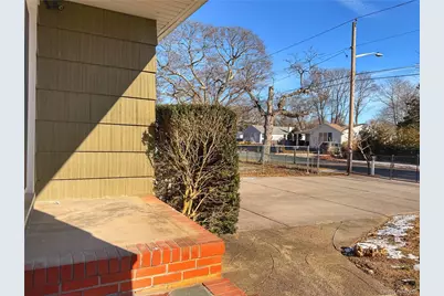 20 Bogota Road, Mastic Beach, NY 11951 - Photo 25