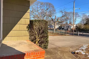 20 Bogota Rd, Mastic Beach, NY 11951 - Photo 25