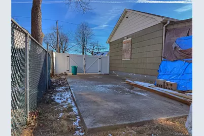 20 Bogota Road, Mastic Beach, NY 11951 - Photo 31