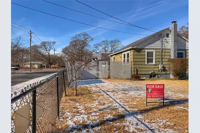 20 Bogota Road, Mastic Beach, NY 11951 - Photo 33