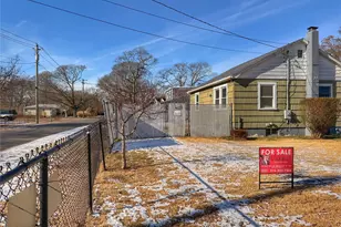 20 Bogota Rd, Mastic Beach, NY 11951 - Photo 33